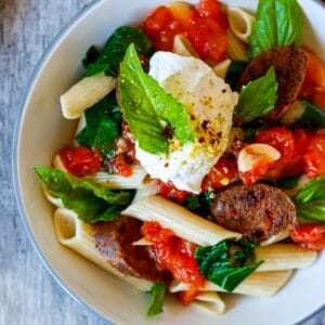 Easy weeknight vegan pasta recipe.